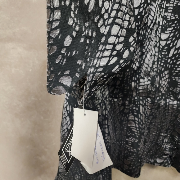 Alex Evening Black /Gray Side Tie Sheer Shell With Solid Black Lining Sx 1X NWT - Picture 13 of 16